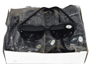 批發(fā)銷售電焊眼鏡 黑色防護(hù)眼鏡 - 批發(fā)銷售電焊眼鏡 黑色防護(hù)眼鏡廠家 - 批發(fā)銷售電焊眼鏡 黑色防護(hù)眼鏡價(jià)格 - 中山市飛騰貿(mào)易 - 